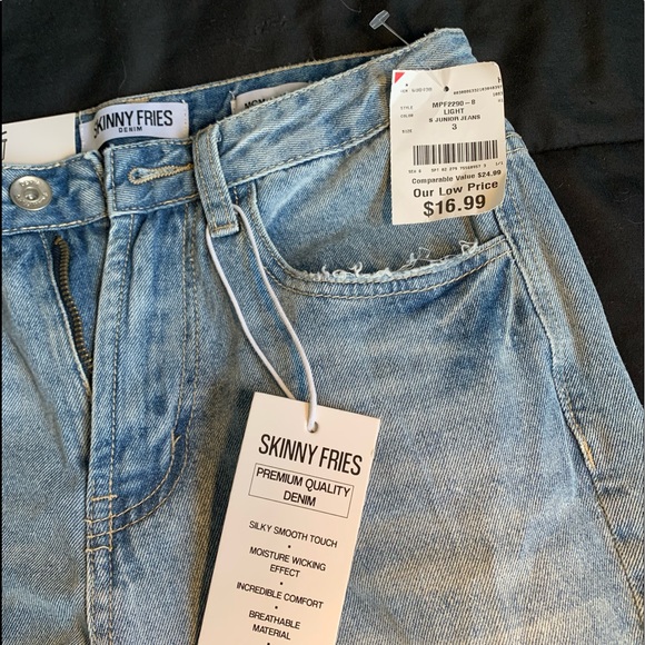 Mom Jenas - Picture 2 of 3